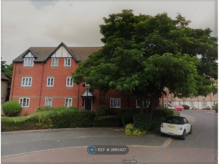 2 Bedroom Flat To Rent In Thetford House, Reading, RG1