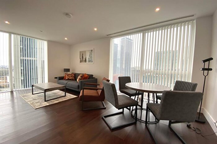 2 Bedroom Apartment To Rent In Maine Tower, Harbour Way, E14