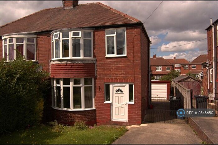 3 Bedroom Semi-Detached House To Rent In Reresby Crescent, Rotherham, S60