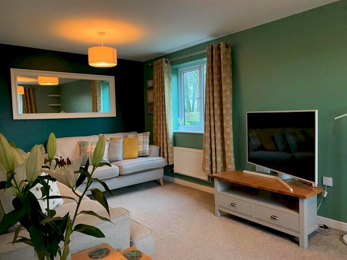 3 Bedroom Detached House To Rent In Emberton Close, Warrington, WA4