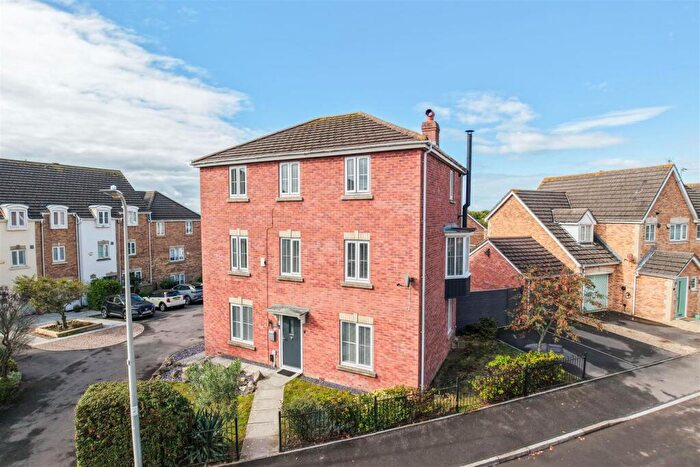 5 Bedroom Detached House For Sale In Heol Y Dryw, Rhoose, Vale Of Glamorgan, CF62