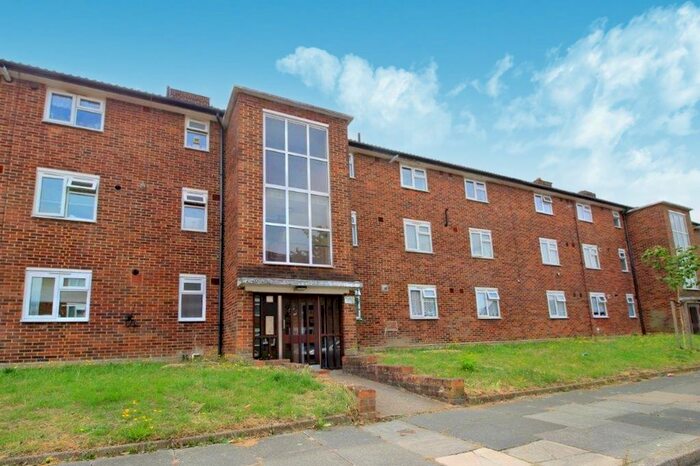 2 Bedroom Flat To Rent In Wilsmere Drive, Northolt, UB5