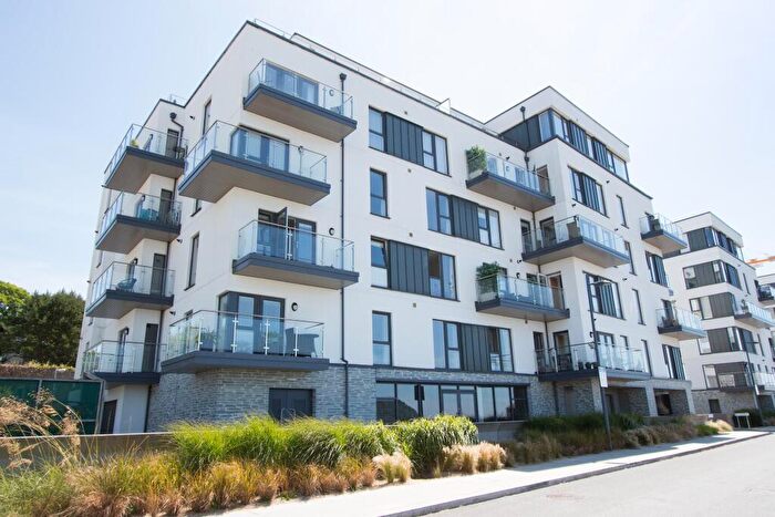 2 Bedroom Apartment To Rent In Fin Street, Millbay, PL1