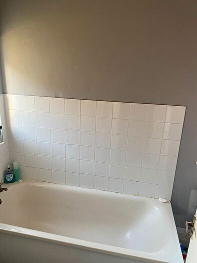 3 Bedroom Flat To Rent In Scarborough Road, Walker, Newcastle Upon Tyne, NE6