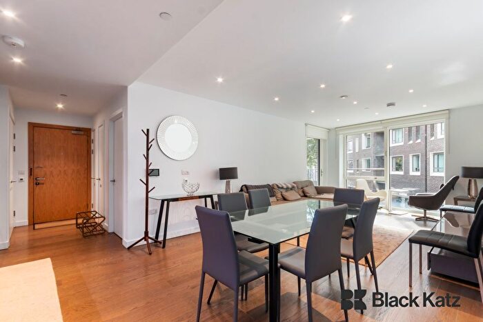 3 Bedroom Flat To Rent In Stock House, Wansey Street, Elephant And Castle, SE17
