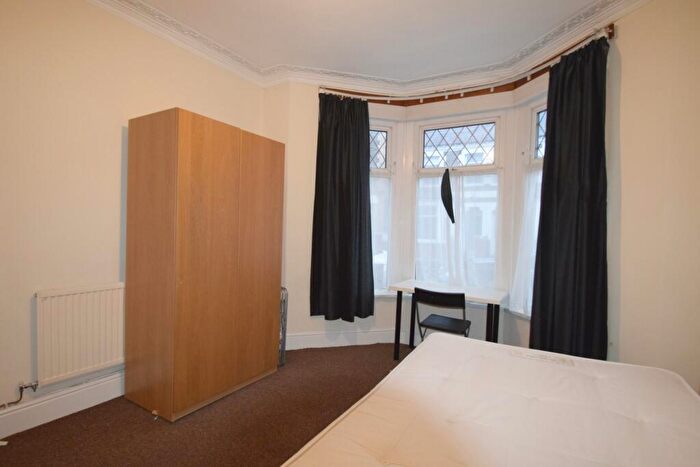 6 Bedroom House To Rent In MacKintosh Place, Roath, CF24