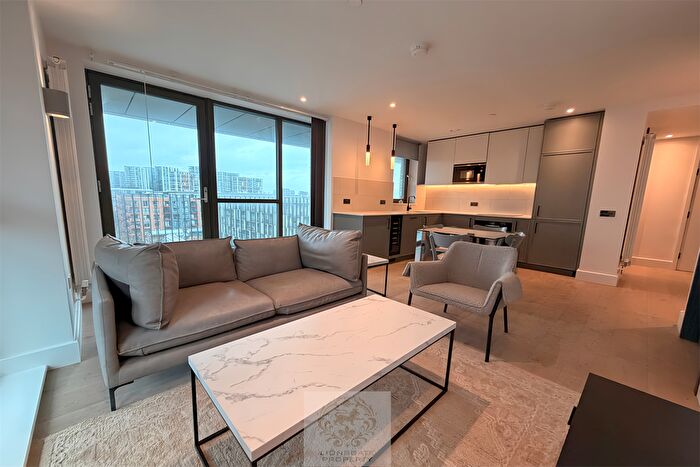 2 Bedroom Flat To Rent In Windsor Square, London, SE18