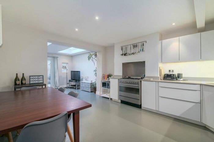 4 Bedroom Semi-Detached House To Rent In Pensbury Place, London, SW8