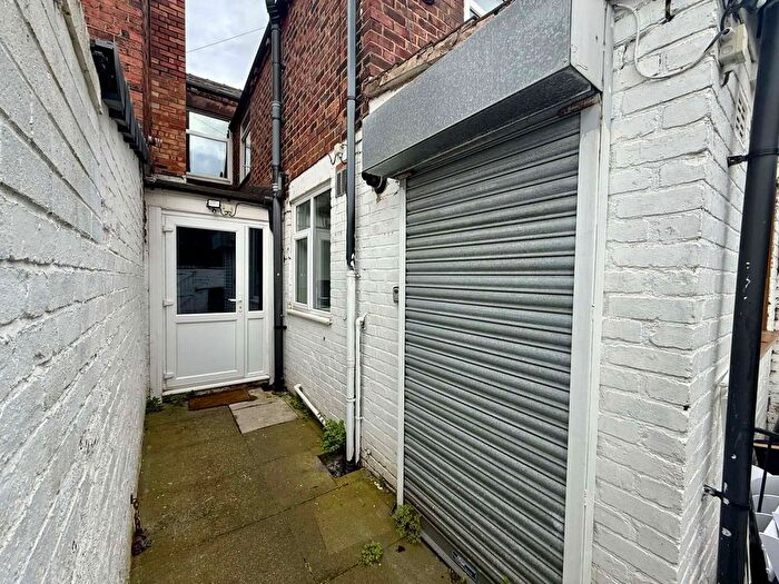 3 Bedroom Flat To Rent In Lugsmore Lane, St. Helens, WA10