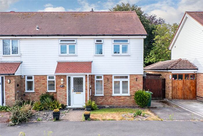 3 Bedroom Semi Detached House For Sale In Bush Close, Bredgar, Sittingbourne, Kent, ME9