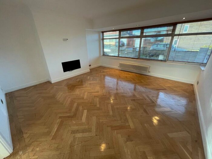 4 Bedroom Semi-Detached House To Rent In Berkeley Grove, Bishop Auckland, DL14