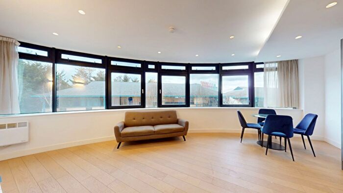 1 Bedroom Flat To Rent In New Horizons Court, Brentford, TW8