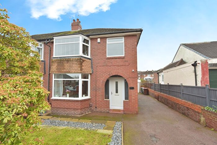 3 Bedroom Semi Detached House For Sale In Allendale Road, Stag, Rotherham, S65