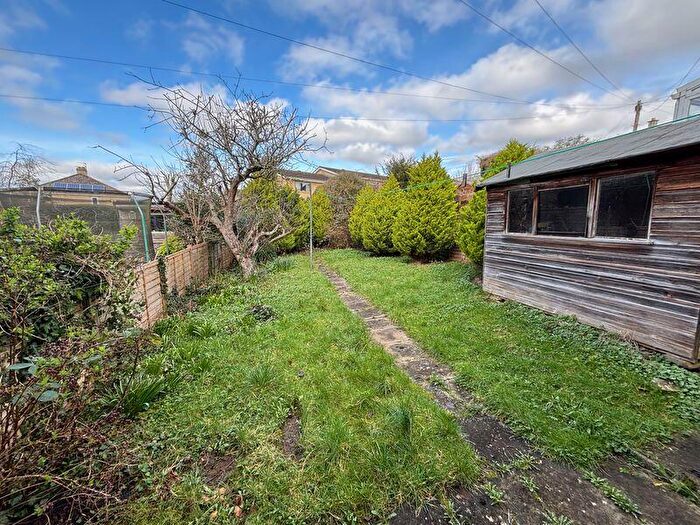 3 Bedroom Semi-Detached House For Sale In Lynfield Park, Bath, BA1