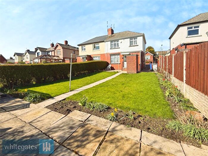 3 Bedroom Semi-Detached House For Sale In Gate Crescent, Dodworth, S75