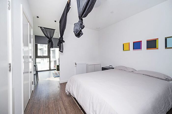 Studio For Sale In Macclesfield Road, Clerkenwell, London, EC1V