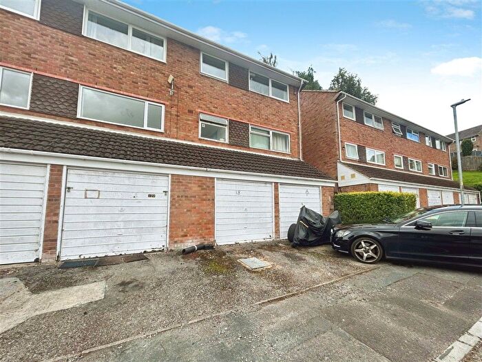 1 Bedroom Flat For Sale In Valleyside, Swindon, SN1