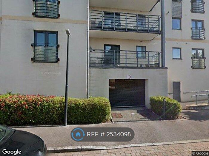 2 Bedroom Flat To Rent In Seacole Crescent, Swindon, SN1