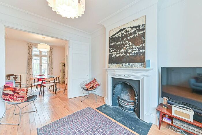 4 Bedroom Terraced House To Rent In Nursery Road, Brixton, London, SW9