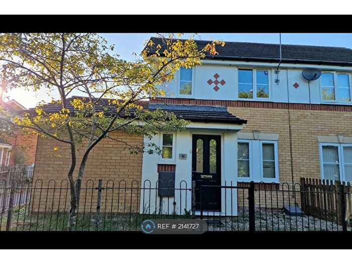 3 Bedroom Semi-Detached House To Rent In Emerson Close, Swindon, SN25