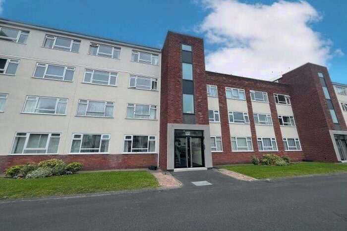 2 Bedroom Flat To Rent In Burbo Bank Road South, Liverpool, L23