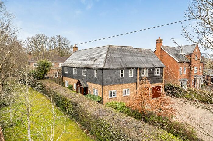 6 Bedroom Detached House For Sale In Highgrove Avenue, Ascot, SL5