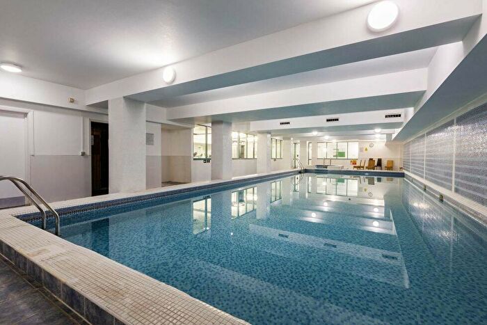 2 Bedroom Flat To Rent In Exeter Road, Kilburn, NW2