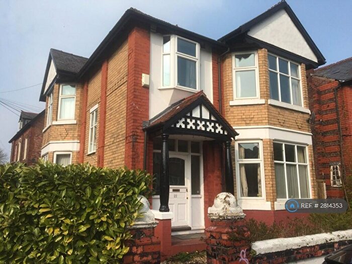 5 Bedroom Detached House To Rent In Kedleston Avenue, Manchester, M14