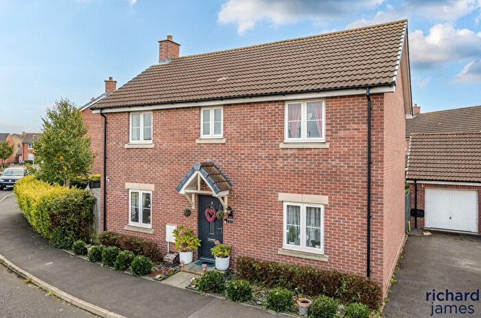 4 Bedroom Detached House For Sale In Richardson Road, Swindon, Wiltshire, SN25