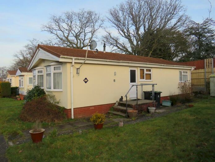 2 Bedroom Park Home For Sale In Corfe Road, Stoborough, Wareham, BH20