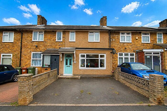 3 Bedroom Property For Sale In Shrewsbury Road, Carshalton, SM5