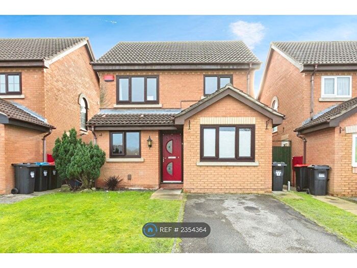 3 Bedroom Detached House To Rent In Calves Close, Shenley Brook End, Milton Keynes, MK5