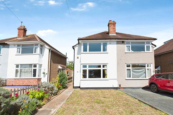 2 Bedroom Semi-Detached House For Sale In Ashcroft Road, Chessington, KT9