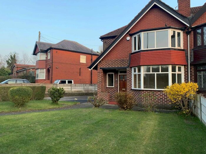 3 Bedroom Semi-Detached House To Rent In Eccles Old Road, Salford, M6