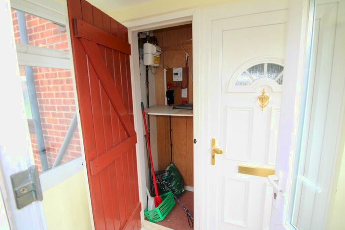 3 Bedroom End Of Terrace House To Rent In Thistledown, Gravesend, DA12