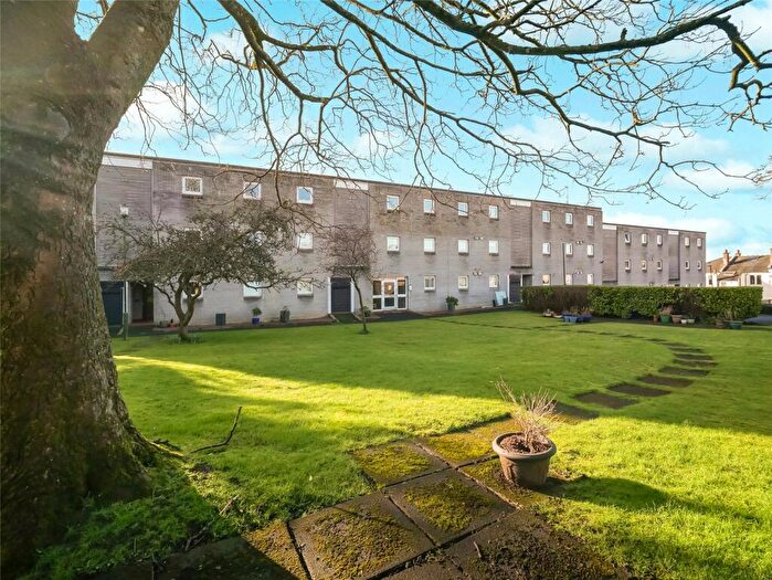 2 Bedroom Flat For Sale In Ellisland Road, Newlands, Glasgow, G43
