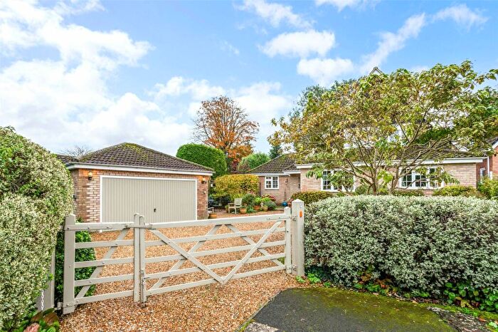 4 Bedroom Detached House For Sale In Tyfield, Sherborne St John, RG24