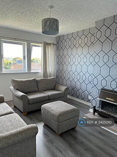 3 Bedroom Flat To Rent In Craigievar Crescent, Aberdeen, AB10