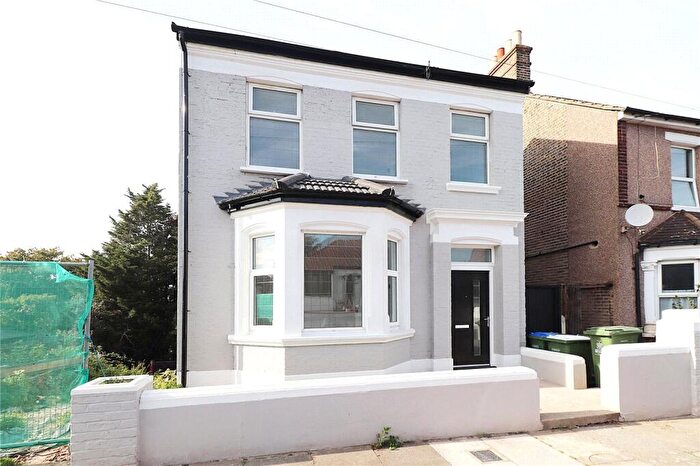 3 Bedroom Detached House To Rent In Ruskin Road, Belvedere, Kent, DA17