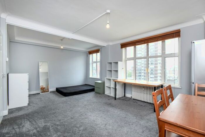 Studio To Rent In Edgware Road, London, W2