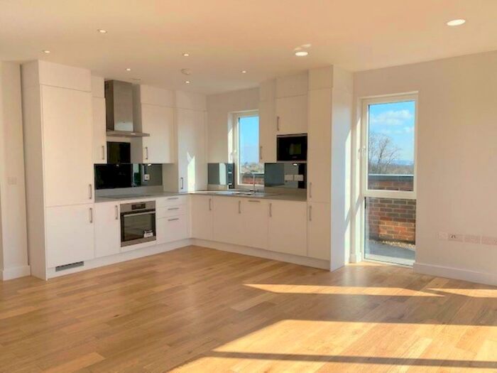 3 Bedroom Apartment To Rent In Prideview Place, Stanmore, Middlesex, HA7