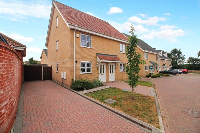3 Bedroom Semi-Detached House For Sale In Wellesley Close, Poringland, Norwich, Norfolk, NR14
