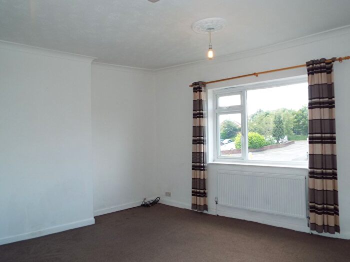 2 Bedroom Maisonette To Rent In Cannock Road, Burntwood, WS7