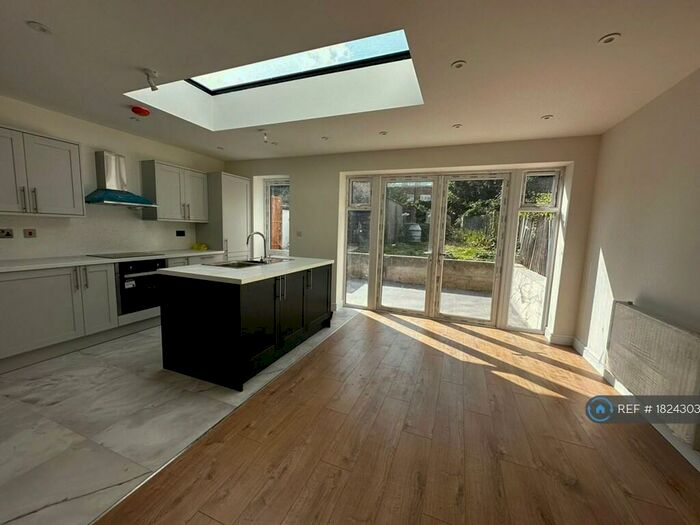 3 Bedroom Semi-Detached House To Rent In Cascade Road, Buckhurst Hill, IG9