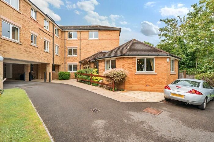 1 Bedroom Flat For Sale In Hampton Lodge, Cavendish Road, Sutton, SM2