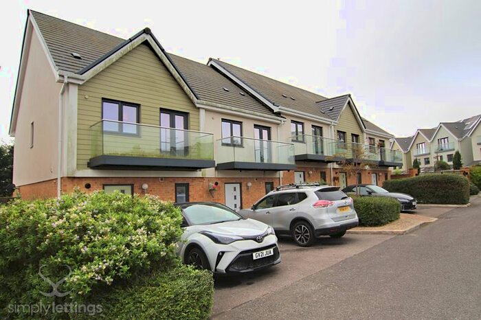 3 Bedroom Property To Rent In Gatton Park Lane, Brighton, BN1