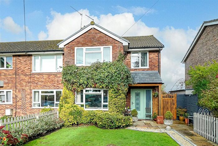 3 Bedroom End Terrace House For Sale In Grange Road, Wilstone, Tring, HP23