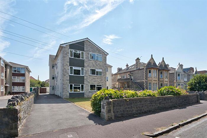 1 Bedroom Flat For Sale In Clarence Road East, Weston-Super-Mare, BS23