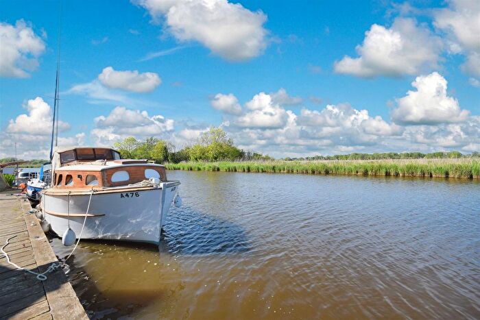 2 Bedroom Detached Bungalow For Sale In Riverside, Repps With Bastwick, Great Yarmouth, NR29