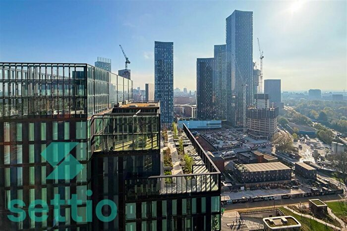 2 Bedroom Apartment To Rent In Elizabeth Tower, Crown Street, M15